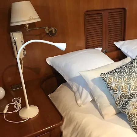 Bateau-hôtel Bâteau Insolite Sète