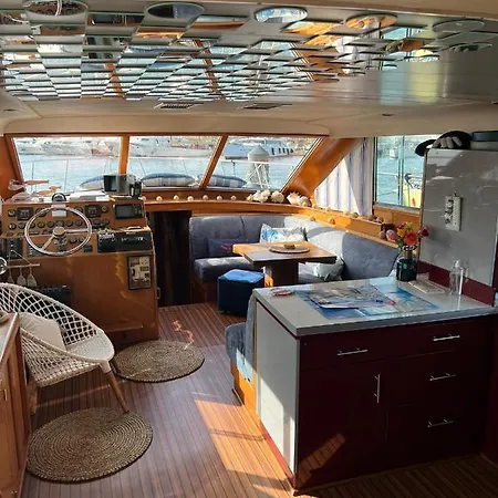 Bateau-hôtel Bâteau Insolite *