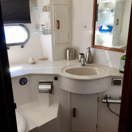 Bâteau Insolite Bateau-hôtel