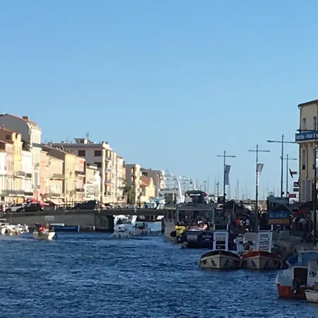 Bateau-hôtel Bâteau Insolite Sète